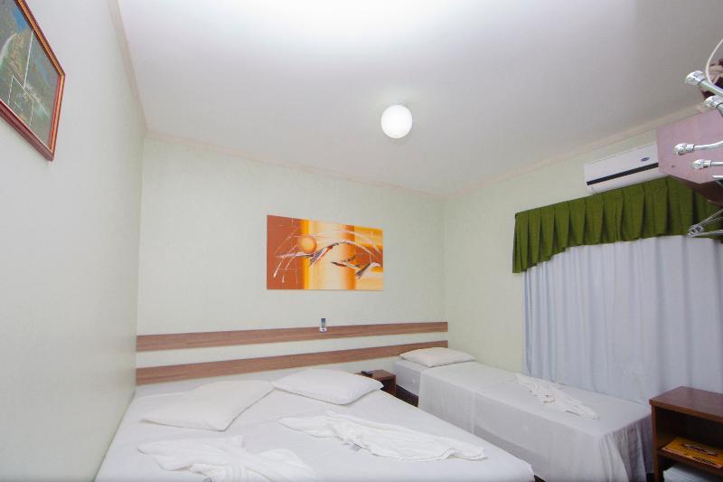Casa de hóspedes Residencial E Evelina 2*