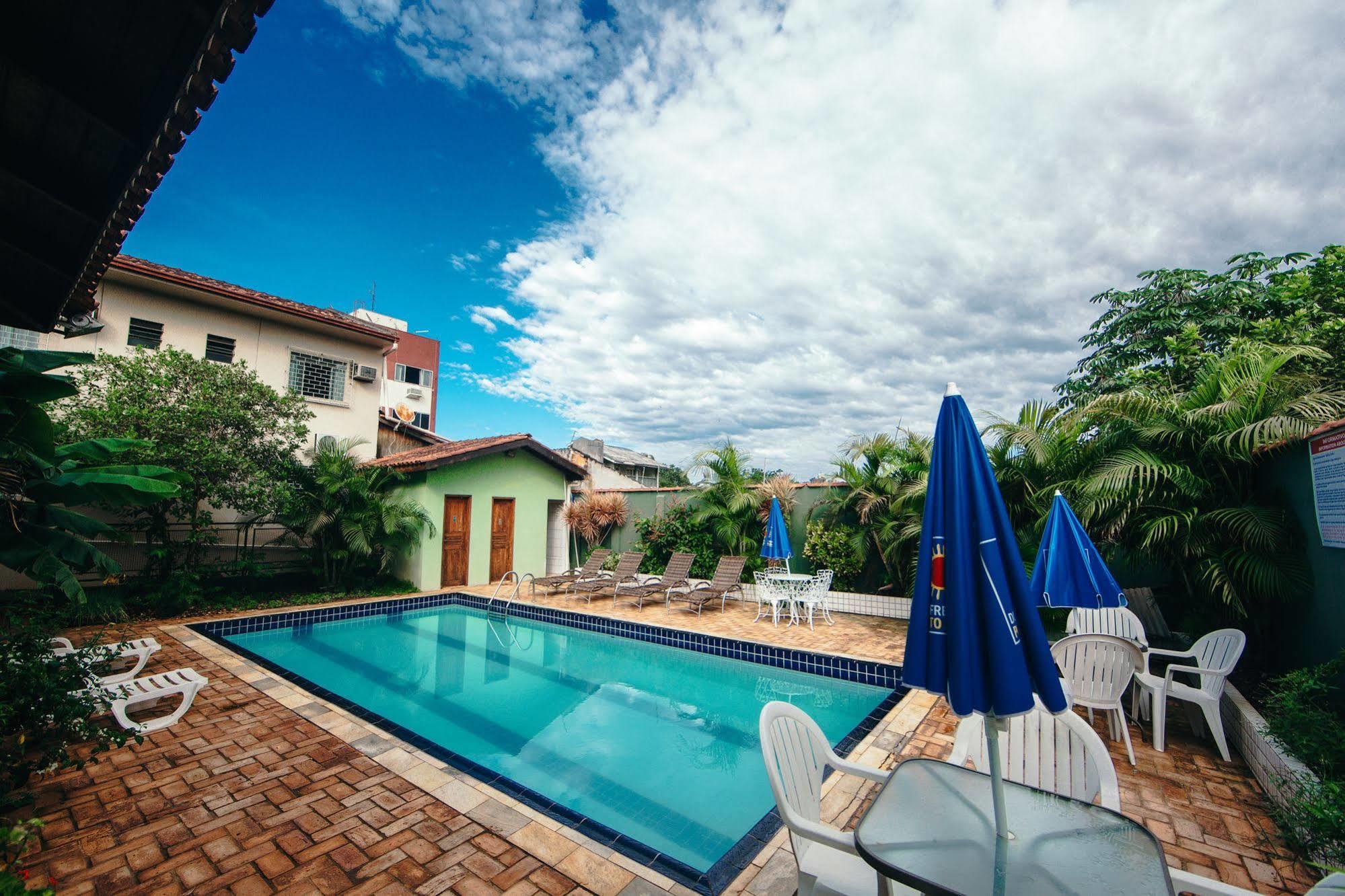 Casa de hóspedes Residencial E Evelina 2*